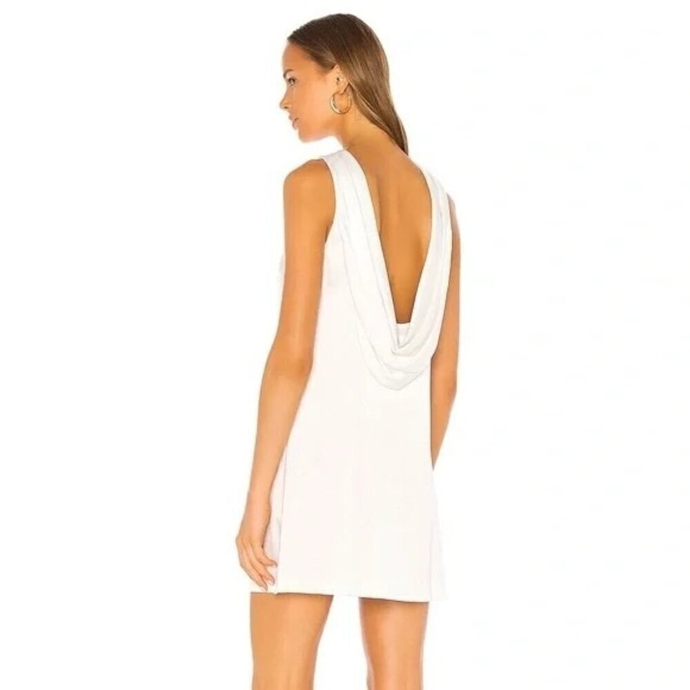Alice + Olivia Lita white cowl back shift dress size L